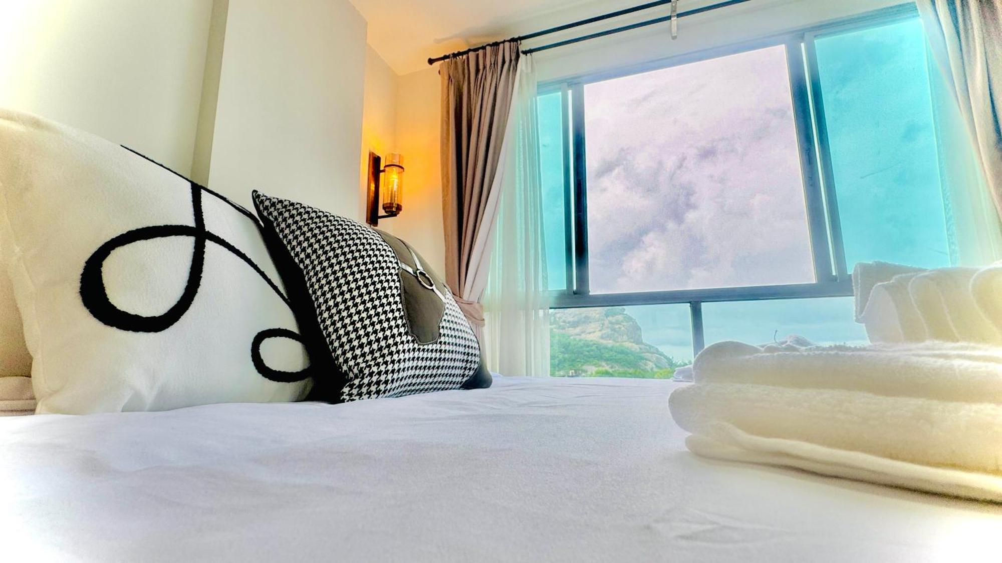 Sea&Mountain View,5 Mins Walk To Famous Beach With King Size Bed Χουά Χιν Εξωτερικό φωτογραφία